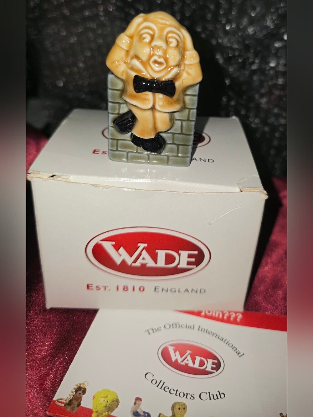 Rare! Red Rose Tea - 2004 Members Only - Wade Porcelain Humpty Dumpty Figure